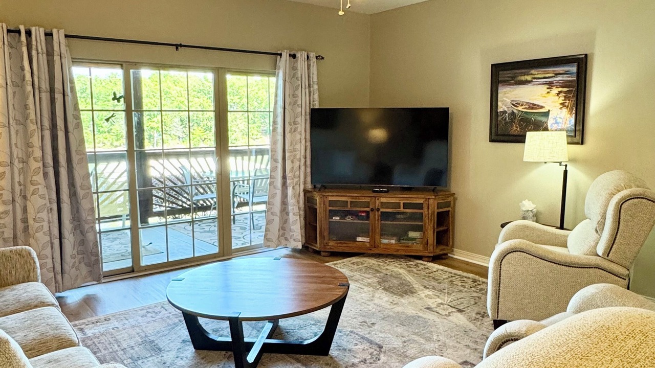 Photo of Livingroom in Hollister