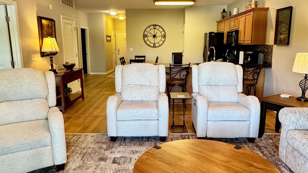 Photo of Livingroom in Hollister