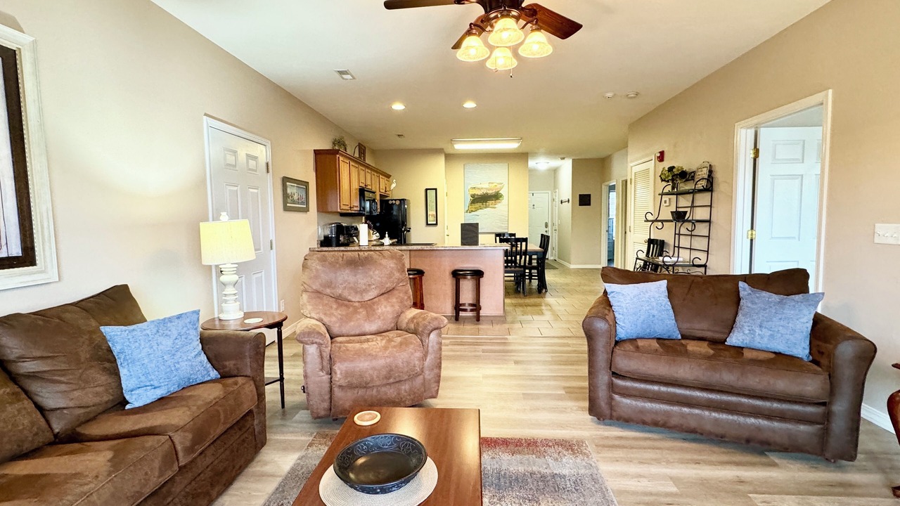 Photo of Livingroom in Hollister