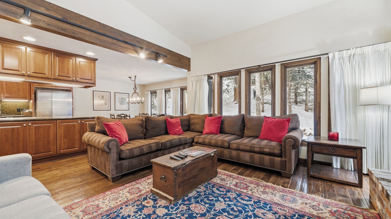 Photo of Livingroom in Vail