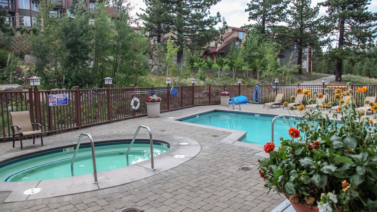 Photo of Outdoor in Mammoth Lakes