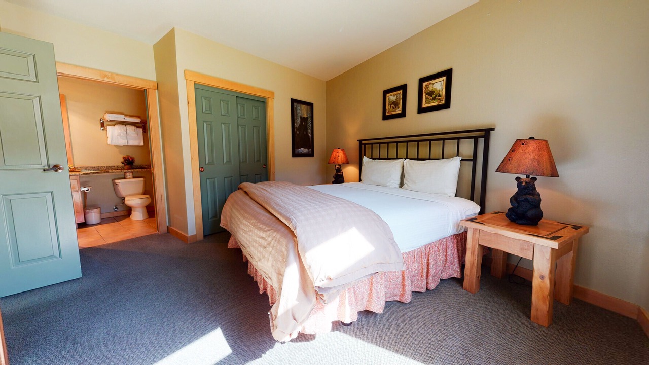 Photo of Bedroom in Mammoth Lakes