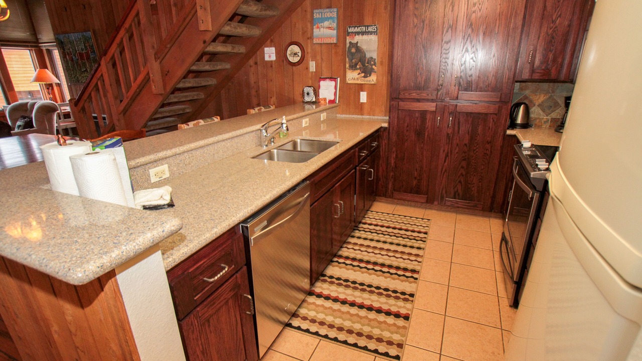 Photo of Kitchen in Mammoth Lakes