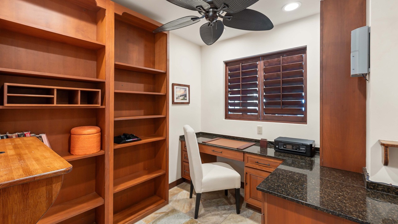 Photo of Others in Historic Kailua Village