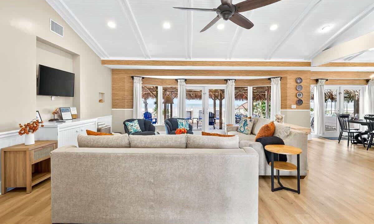 Photo of Livingroom in Clearwater Beach