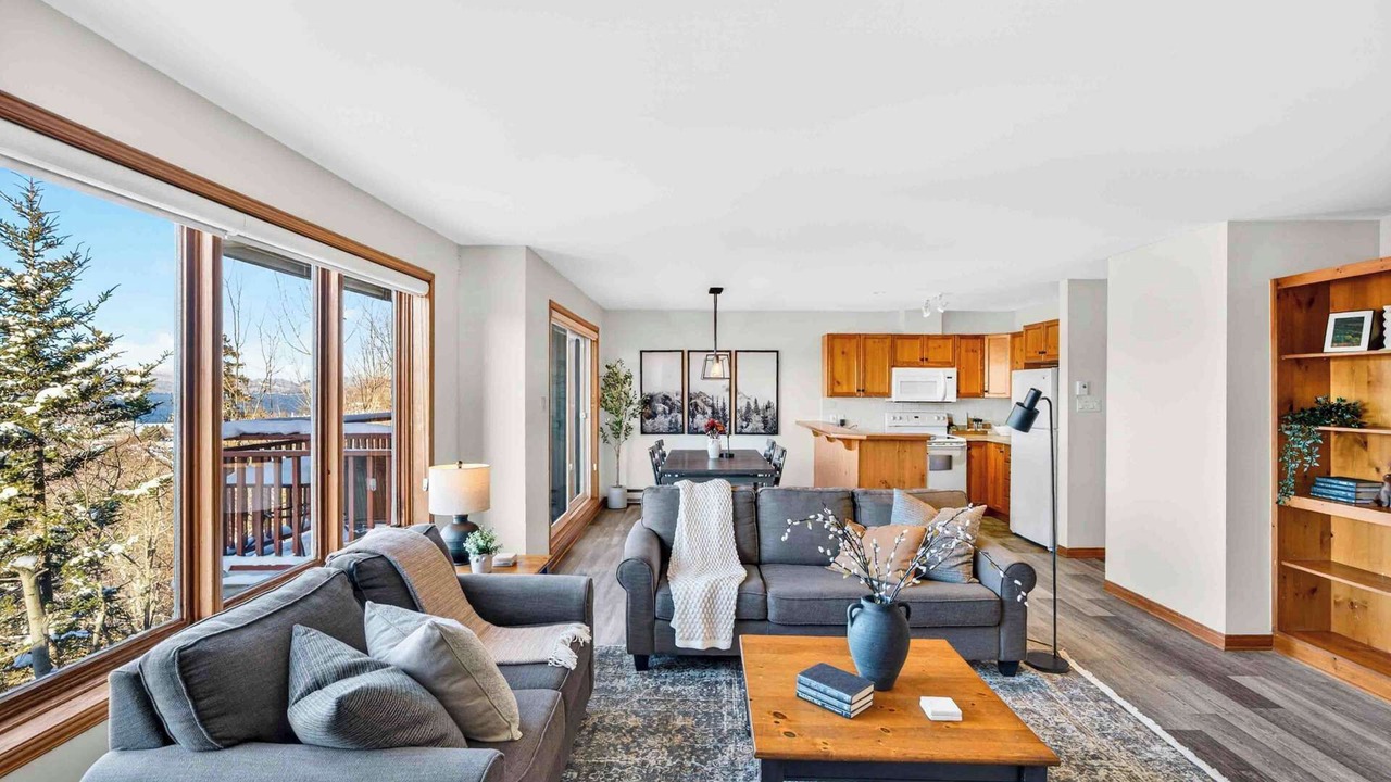 Photo of Livingroom in Mont-Tremblant
