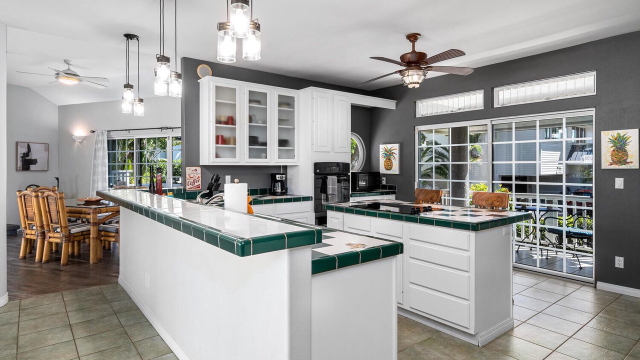 Photo of Others in Historic Kailua Village