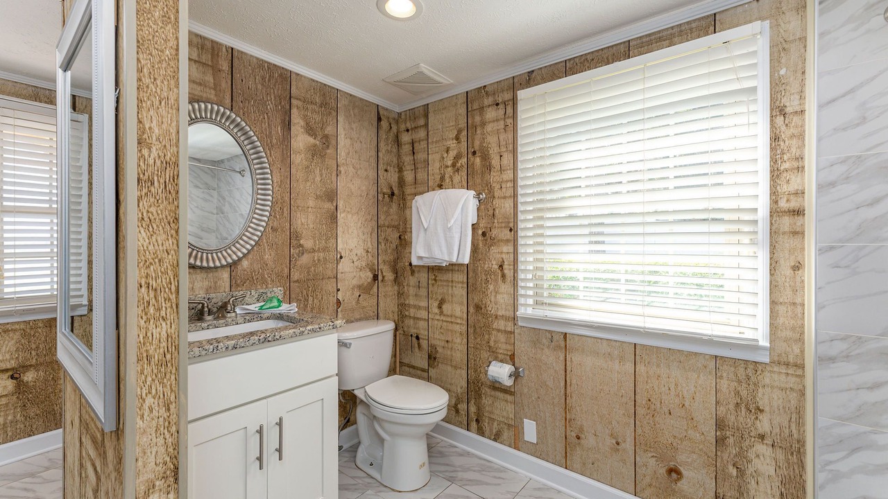 Photo of Bathroom in Ocean Drive