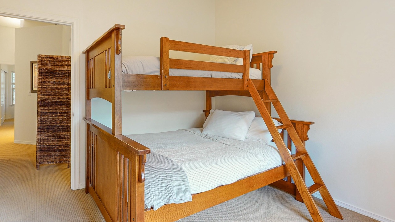 Photo of Bedroom in Government Camp