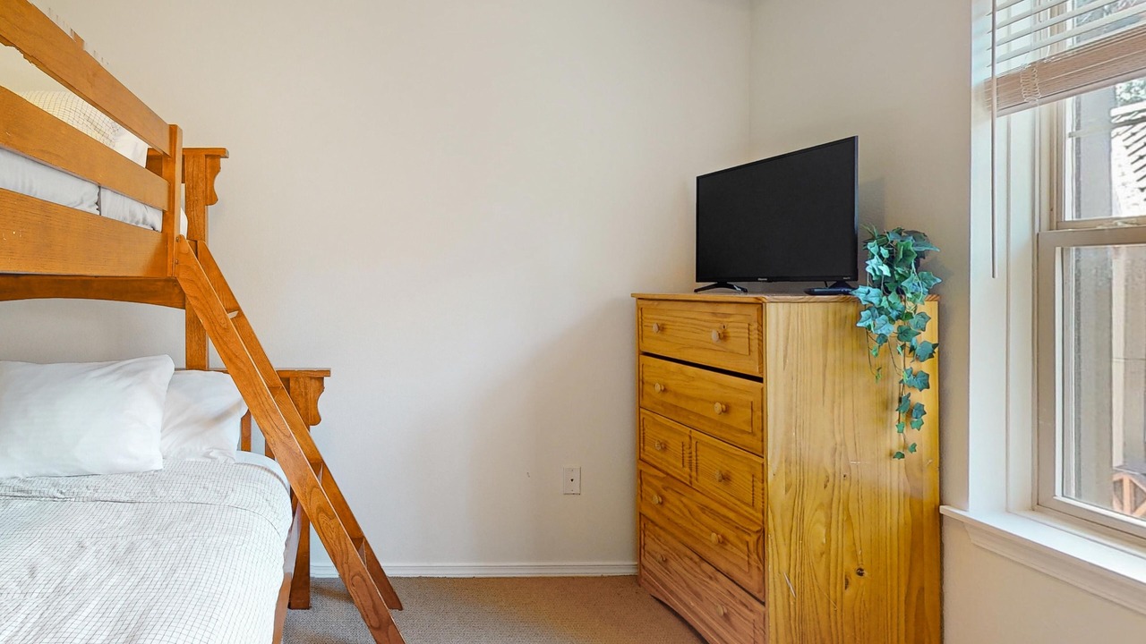 Photo of Bedroom in Government Camp