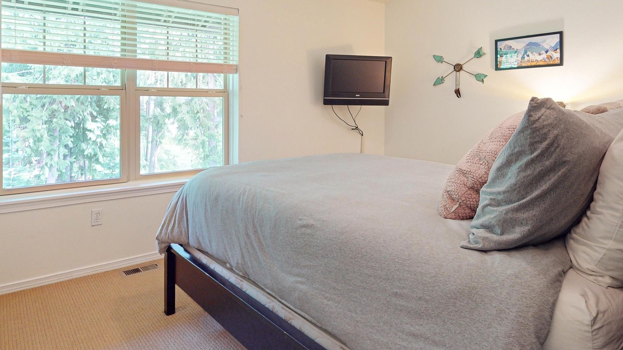 Photo of Bedroom in Government Camp