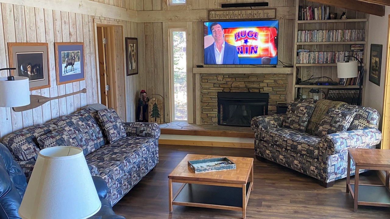 Photo of Livingroom in West Yellowstone
