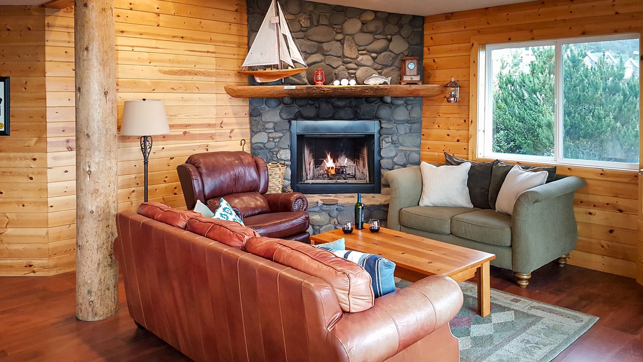 Photo of Livingroom in Happy Camp Hideaway