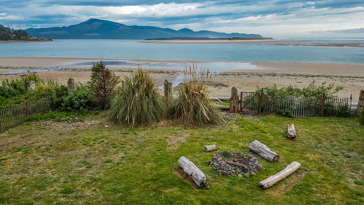 Photo of Others in Happy Camp Hideaway