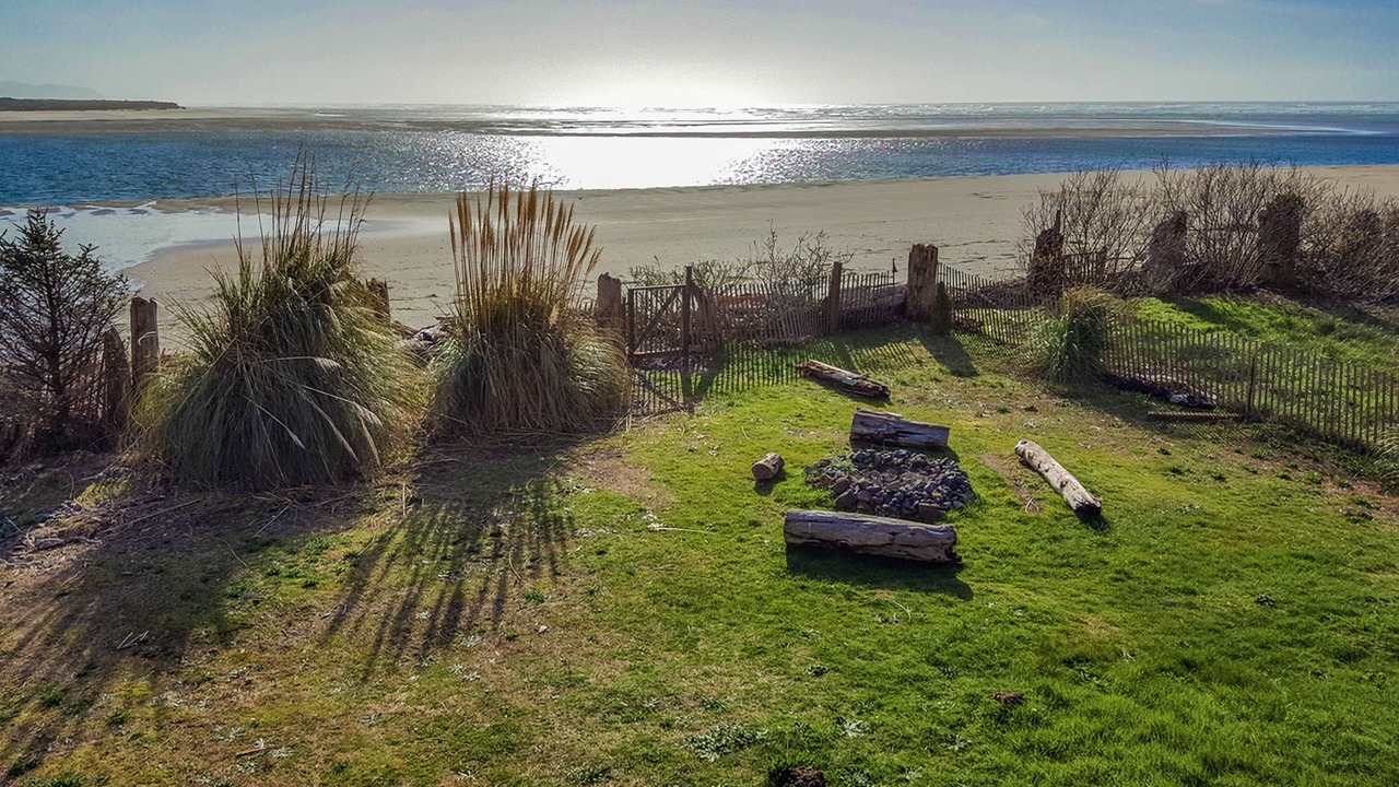 Photo of Others in Happy Camp Hideaway