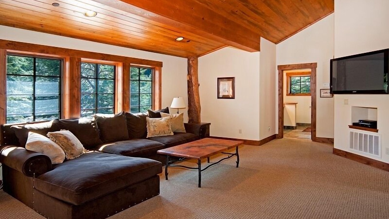 Photo of Livingroom in Olympic Valley
