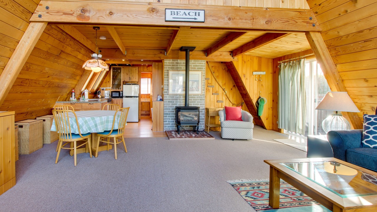 Photo of Livingroom in Gearhart