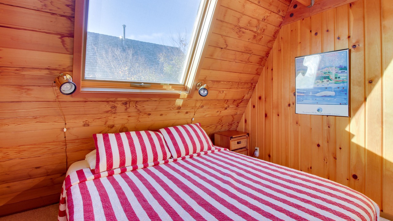 Photo of Bedroom in Gearhart