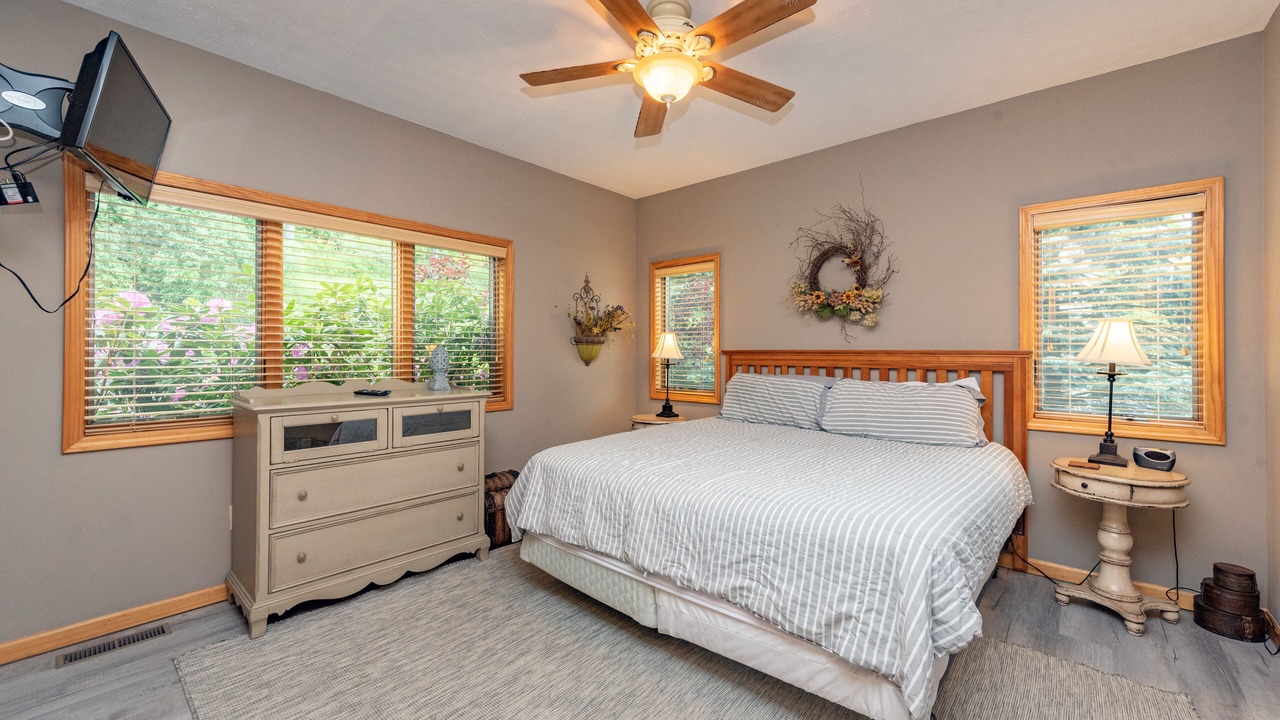 Photo of Bedroom in Thayerville