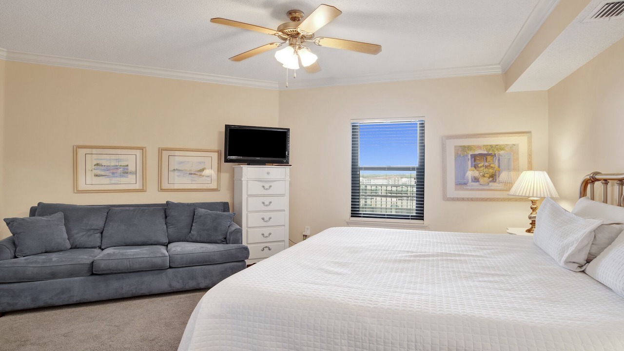 Photo of Bedroom in Orange Beach