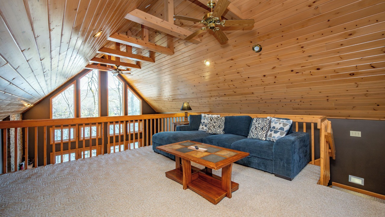 Photo of Livingroom in McHenry