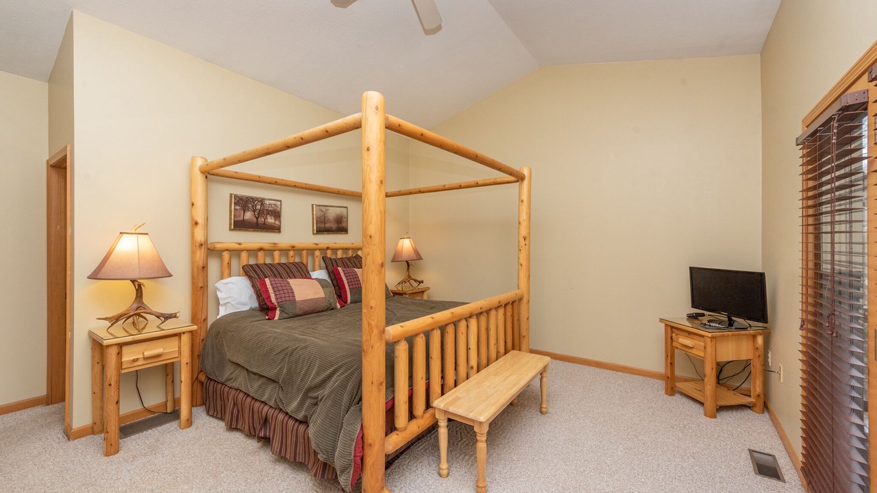 Photo of Bedroom in McHenry