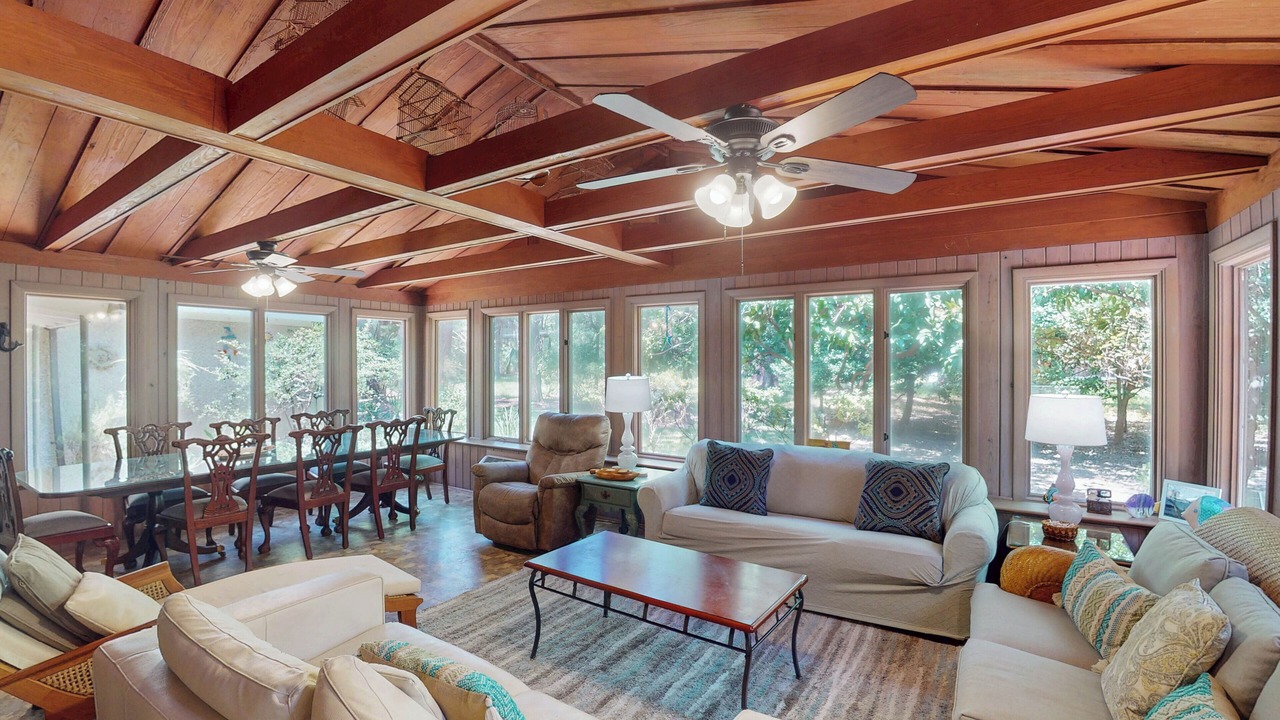 Photo of Livingroom in Jekyll Island