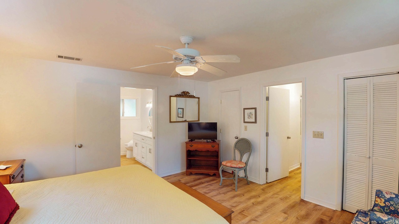 Photo of Bedroom in Jekyll Island