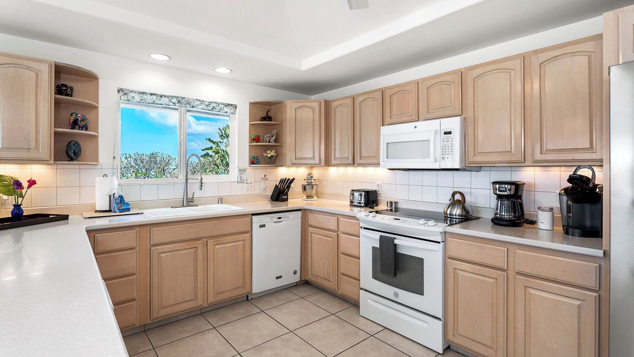 Photo of Kitchen in Kahaluu-Keauhou