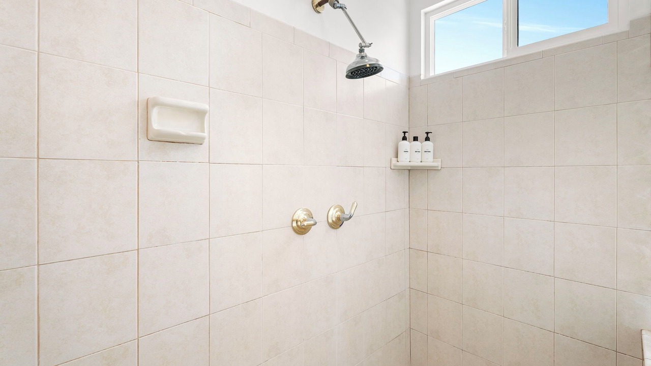 Photo of Bathroom in Kahaluu-Keauhou