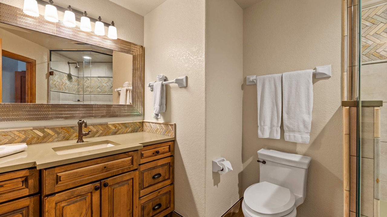 Photo of Bathroom in Boulder Ridge