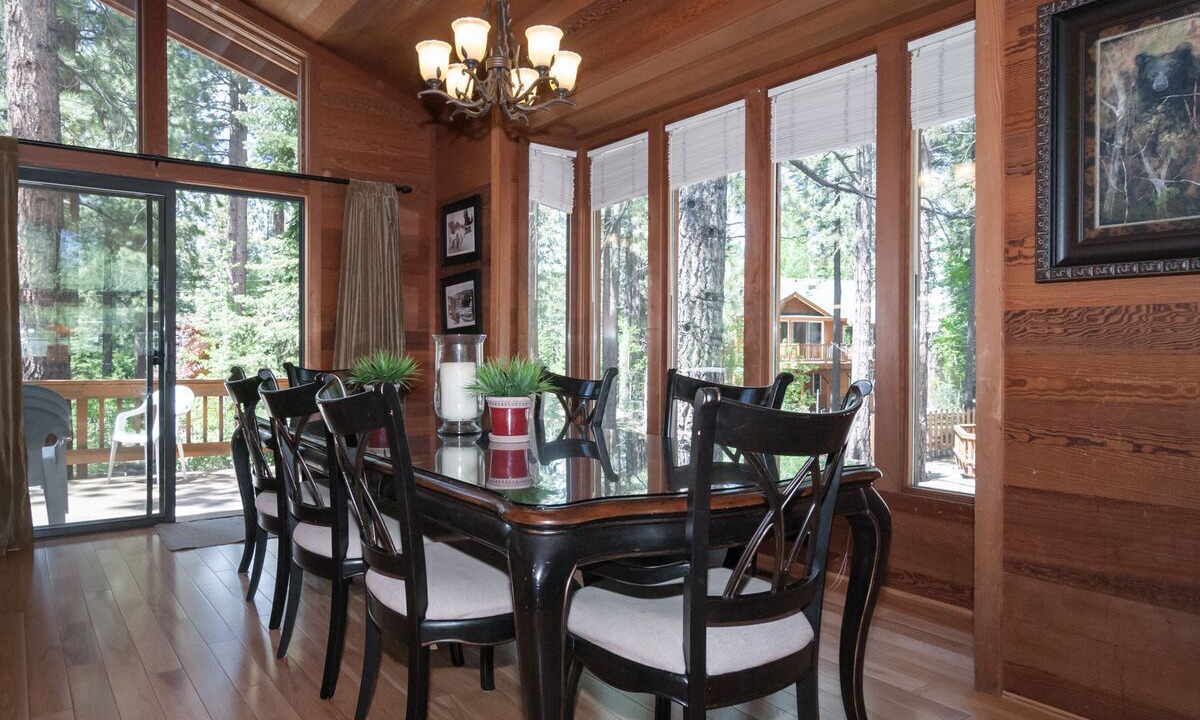 Photo of Bedroom in Lake Forest
