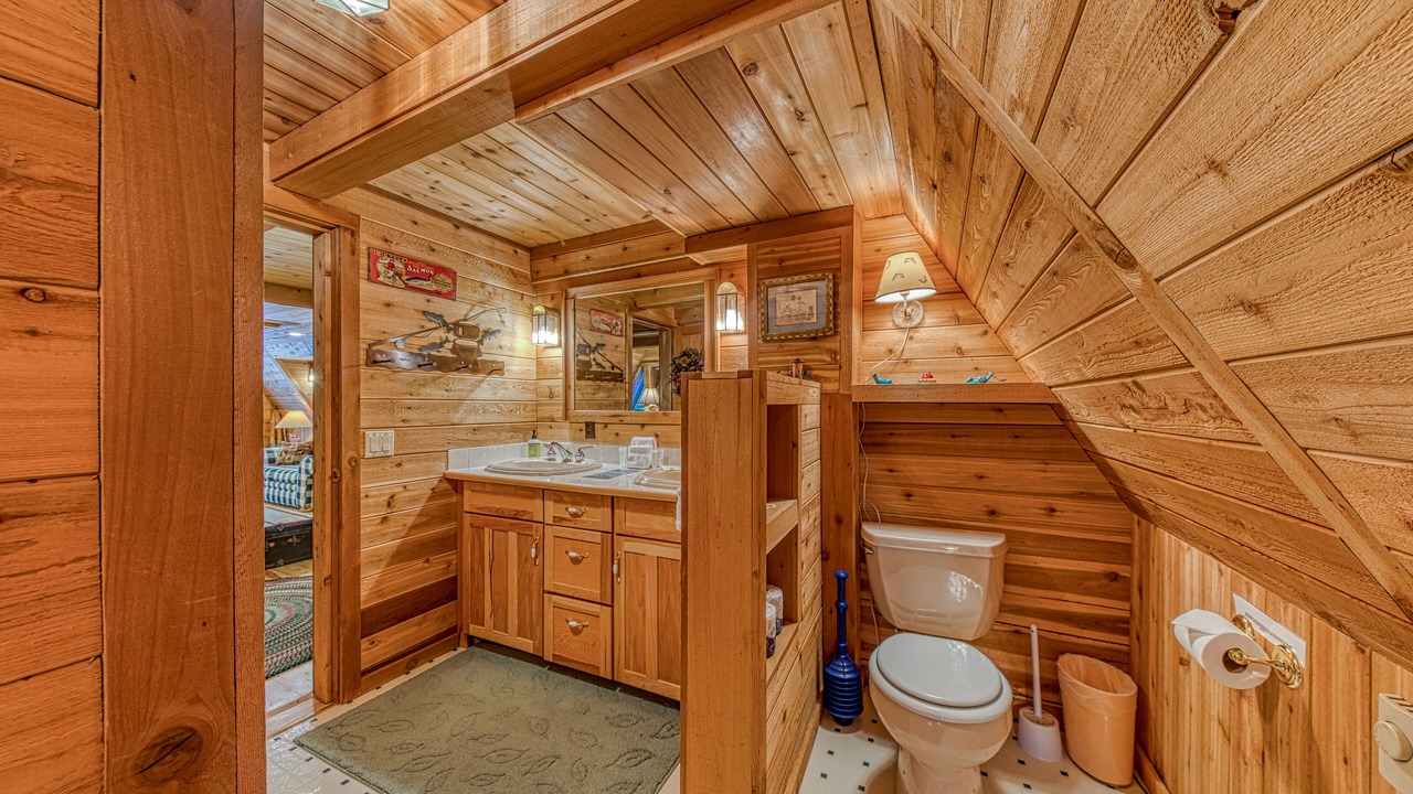 Photo of Bathroom in Rhododendron