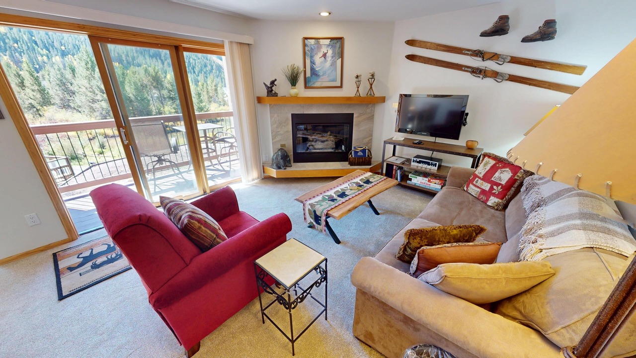 Photo of Livingroom in Mountain House