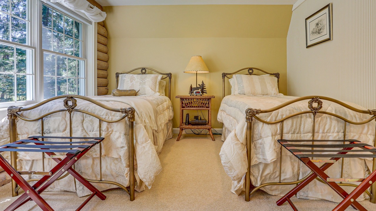 Photo of Bedroom in Trout Lake