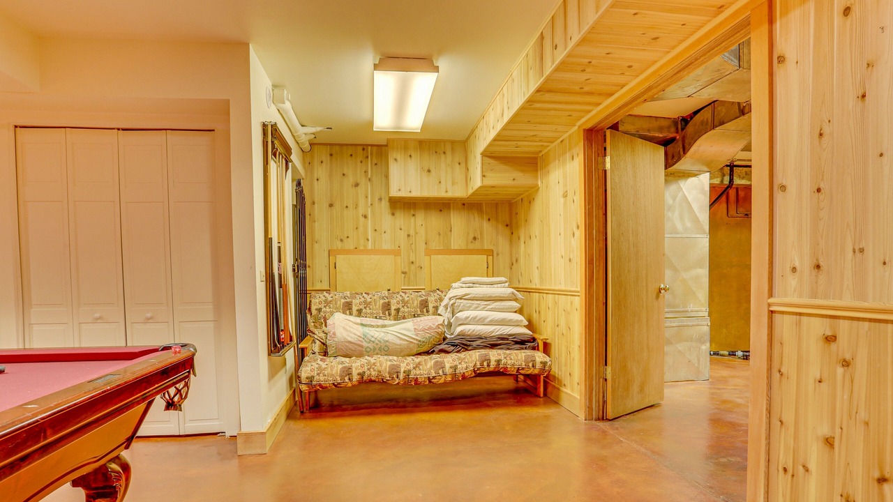 Photo of Bedroom in Trout Lake