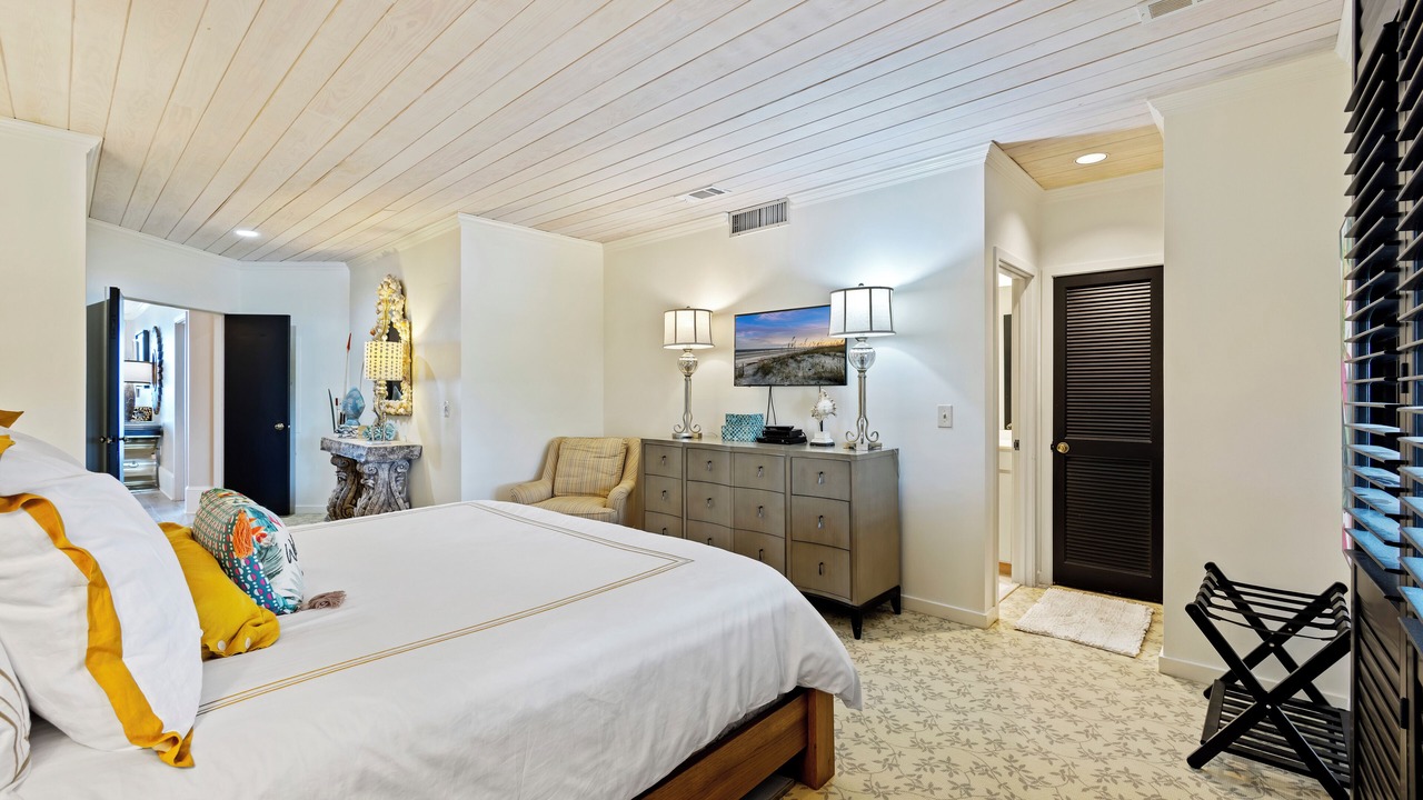 Photo of Bedroom in Beach Lagoon