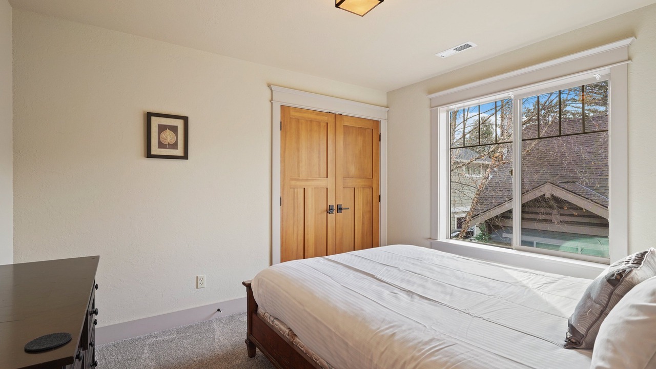 Photo of Bedroom in River Terrace