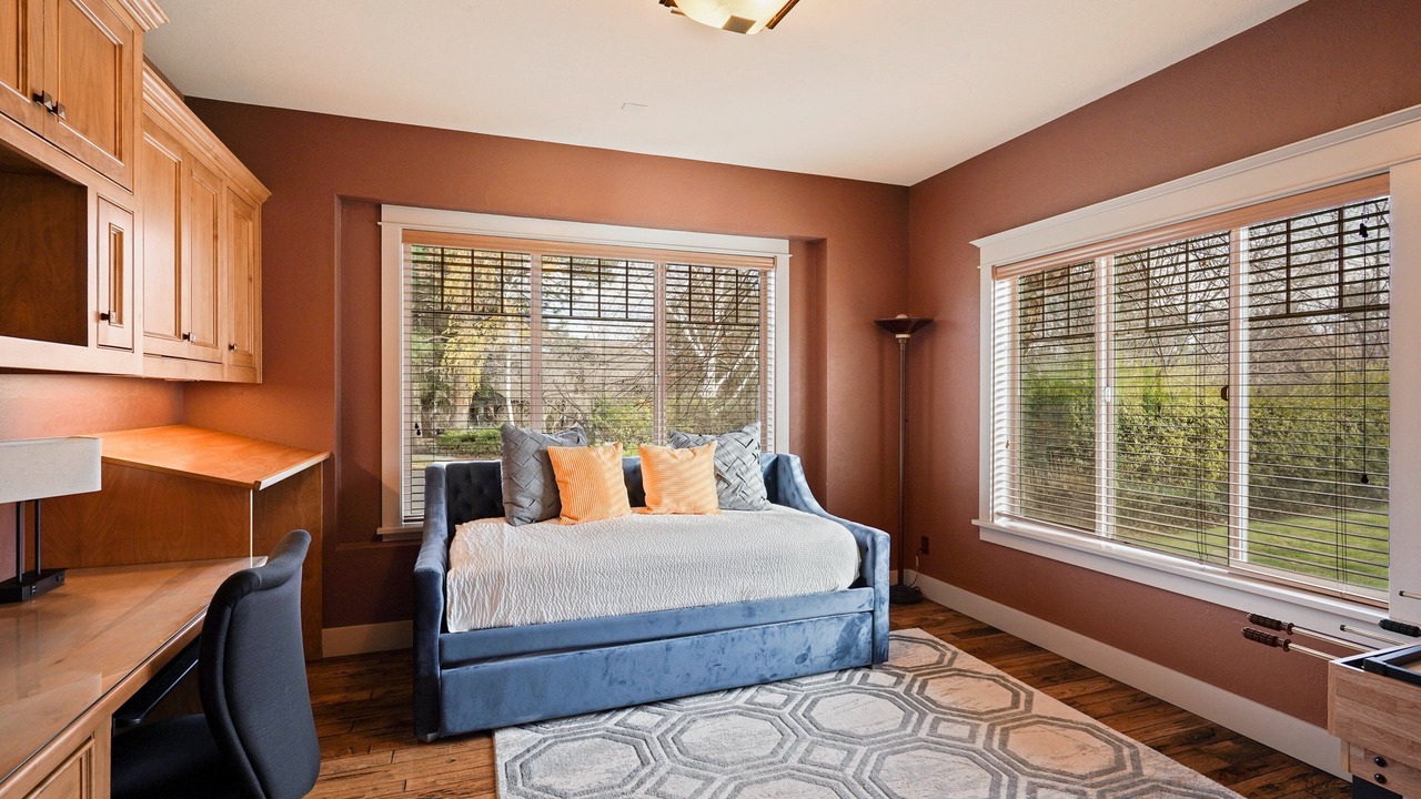 Photo of Bedroom in River Terrace