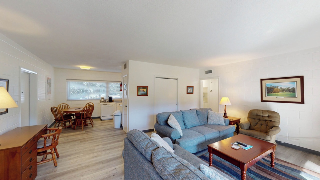 Photo of Livingroom in Jekyll Island