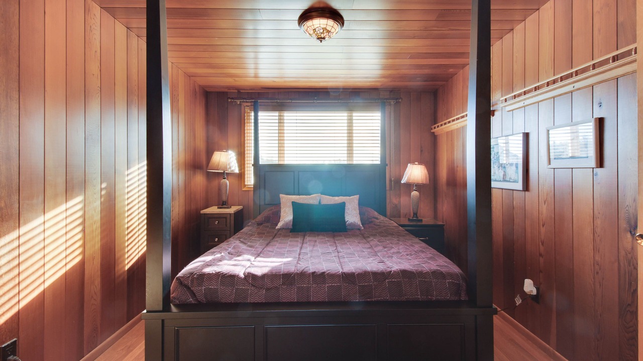 Photo of Bedroom in Lopez Island