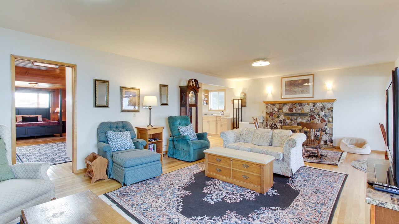 Photo of Livingroom in Lopez Island