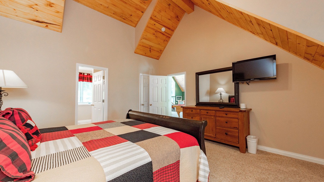 Photo of Bedroom in Thayerville