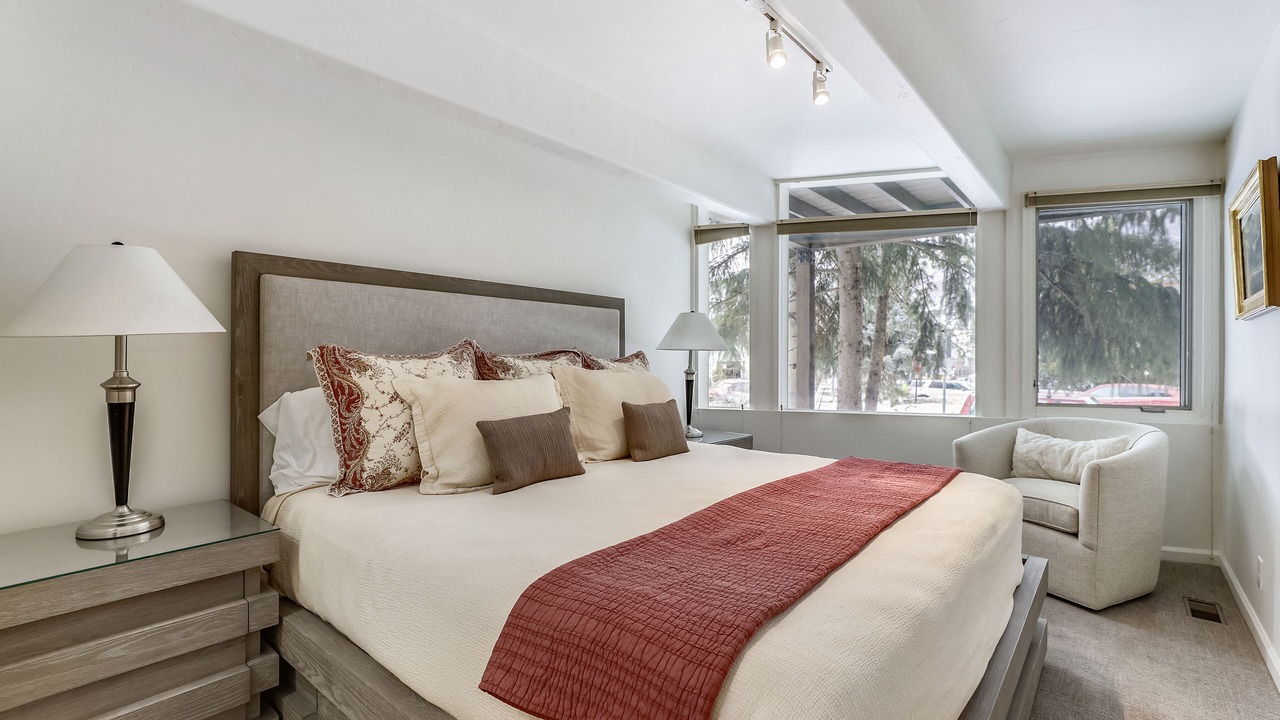 Photo of Bedroom in Downtown