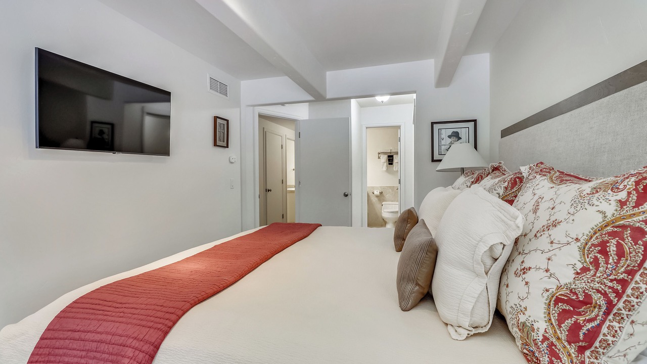 Photo of Bedroom in Downtown