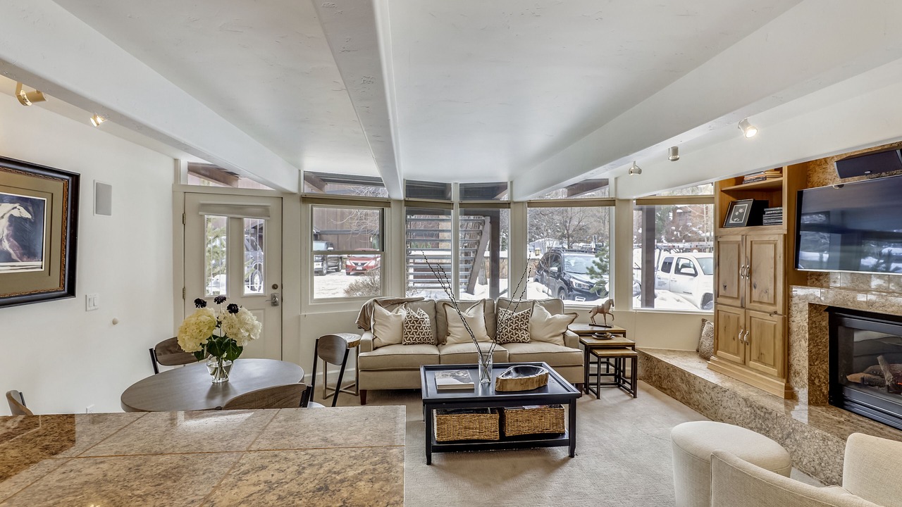 Photo of Livingroom in Downtown