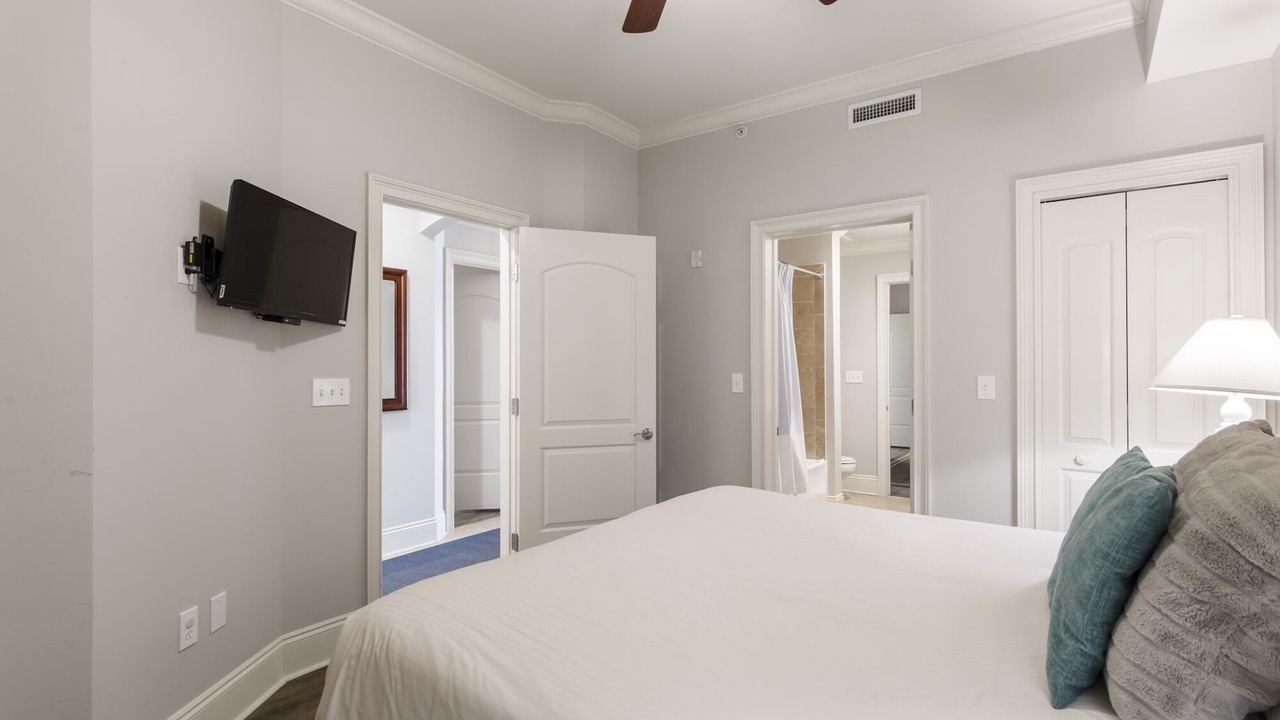 Photo of Bedroom in Crystal Beach