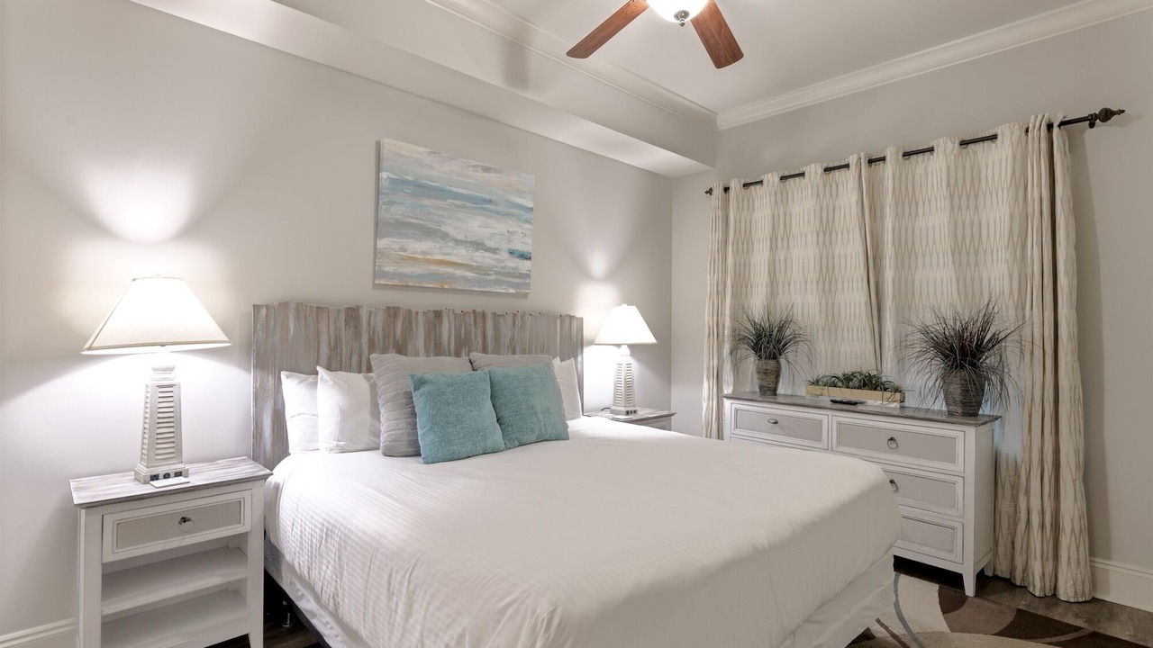 Photo of Bedroom in Crystal Beach