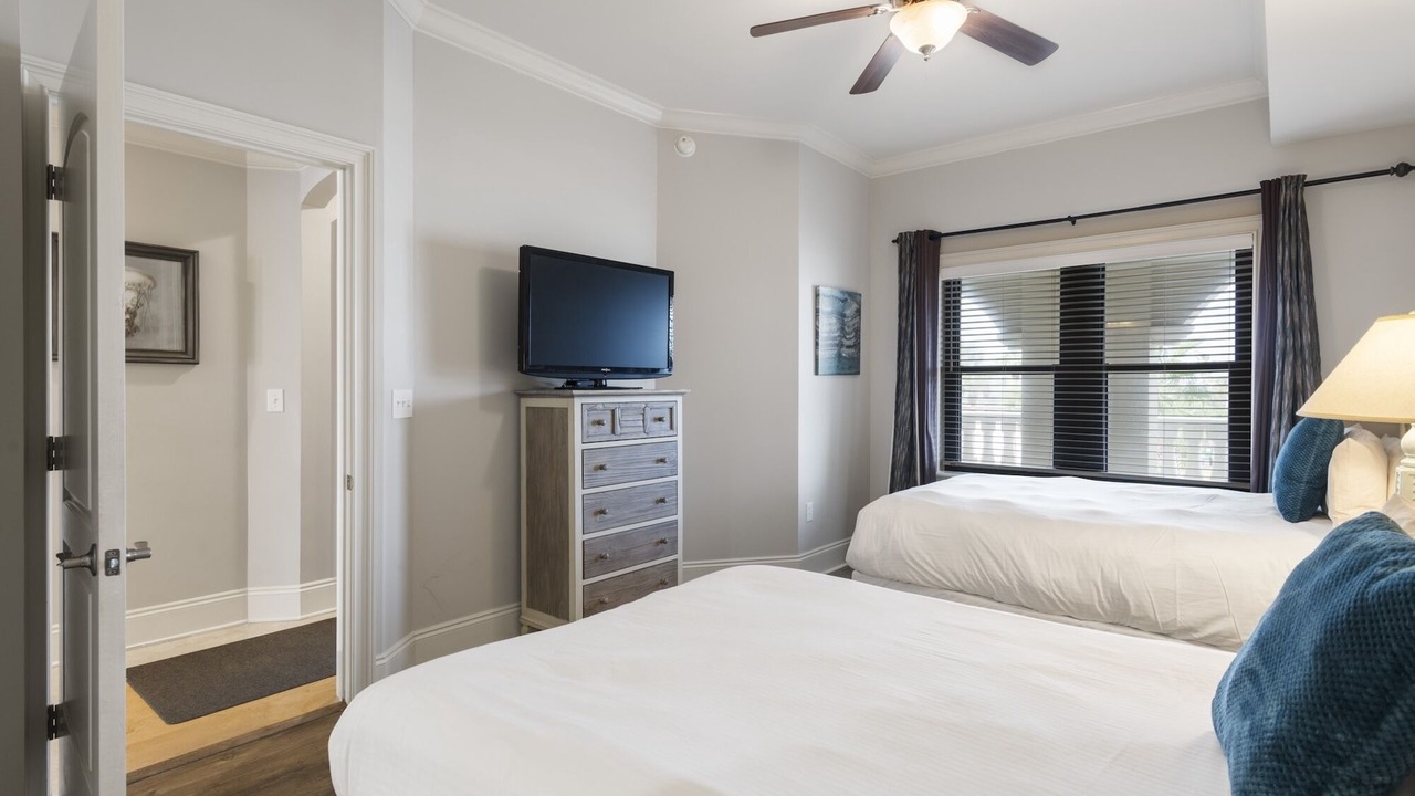 Photo of Bedroom in Crystal Beach