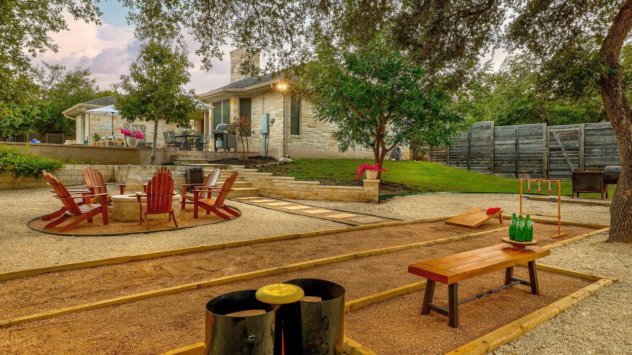 Photo of Outdoor in West Oak Hill